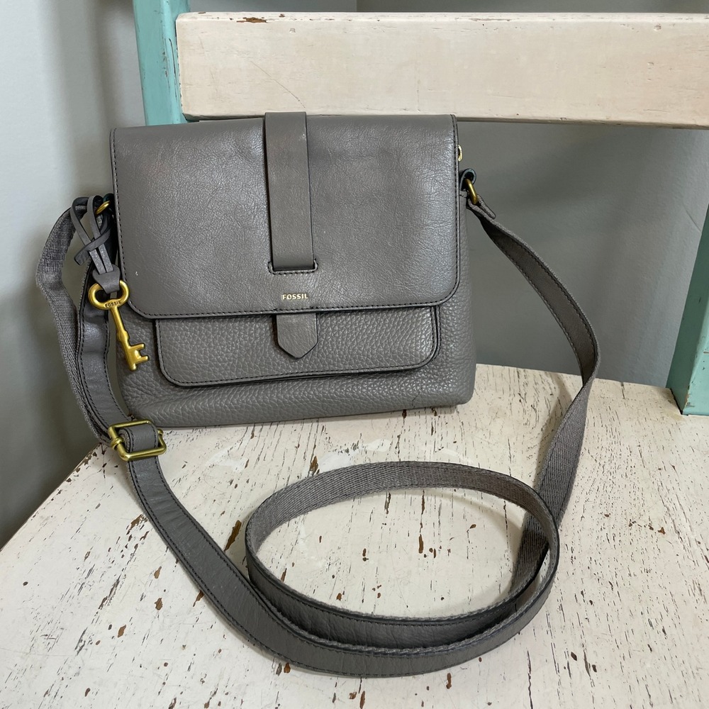Fossil Kinley Grey Pebbled Leather Flap Crossbody Bag with Brass Key Charm